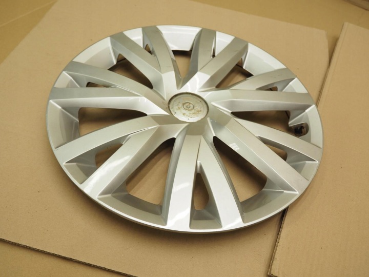 CHAPEAU 16 ORIGINAL VW GOLF V VI VII PASSAT JETTA 5G0601147B
