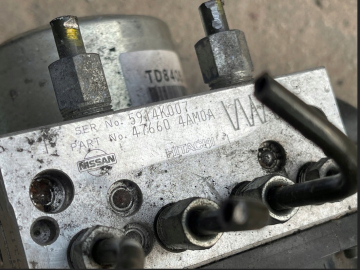 POMPE DE FREIN ABS CONTRÔLEUR INFINITI Q70 M35H LIFT 476604AM0A