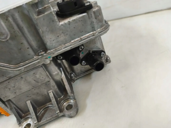BMW I4 FALOWNIK CONVERTISSEUR TENSION EDRIVE35 MOTEUR ÉLECTRIQUE 2024