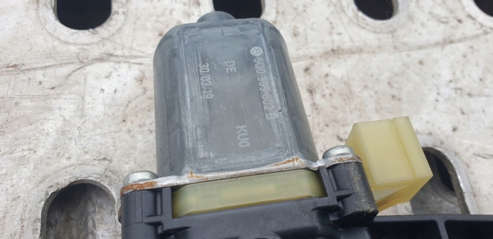 OCTAVIA III ÉLÉVATEUR MÉCANISME VITRES DROIT AVANT 5E0837462B 5Q0959802B