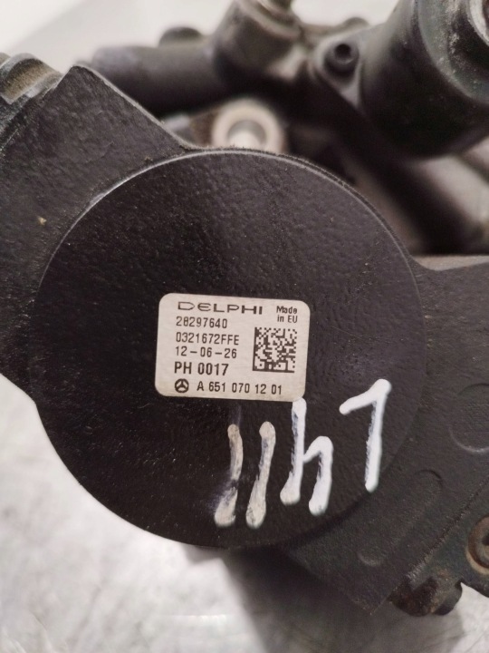 MERCEDES-BENZ E W212 2012 POMPE INJECTION HAUTE PRESSION