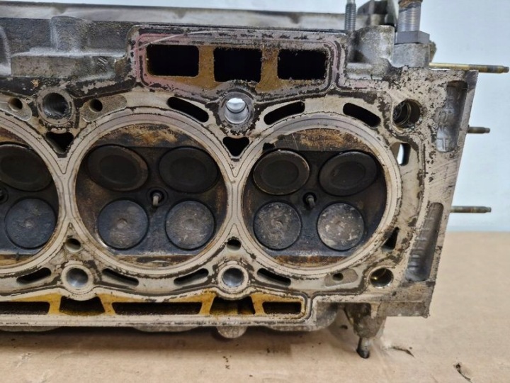 PEUGEOT 307 CC 407 2.0 B CULASSE MOTEUR ARBRES DISTRIBUTION ADMISSION 9650352580