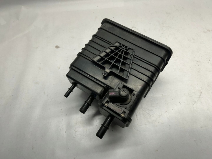 CHEVROLET CAMARO FILTRE CARBONIQUE VAPEUR CARBURANTS 84082814 2019 6200CM3