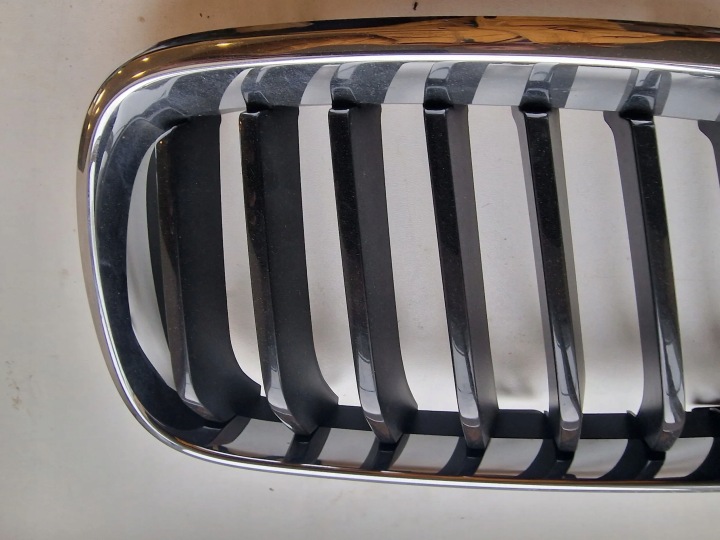 BMW 2 F22 F23 DROITE GRILLE RÉSERVOIR CALANDRE SUR RESTYLAGE