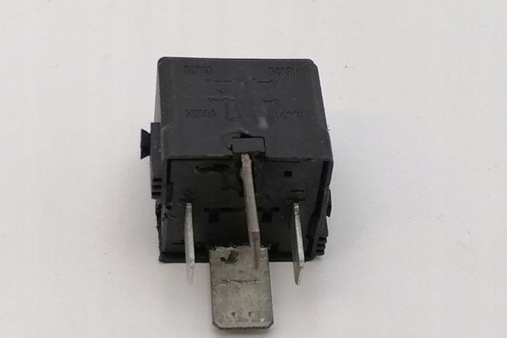 RELAIS MERCEDES-BENZ M (W163) A0025421519 2.7L DIESEL 120KW 2001