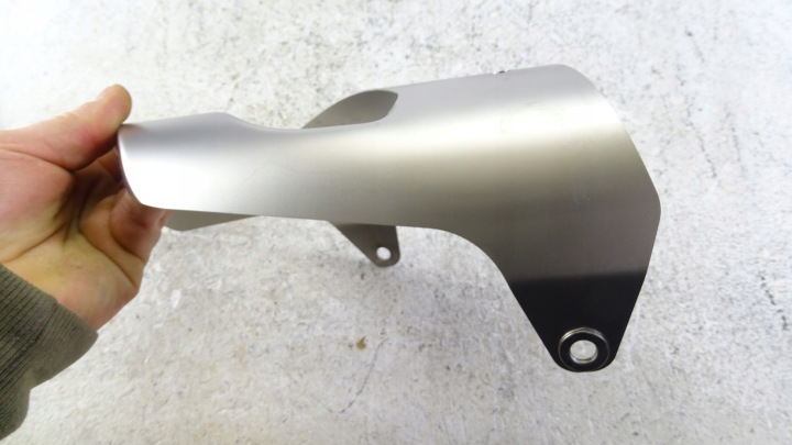 P798 YAMAHA MT-01 MT01 CAPUCHONS ÉCHAPPEMENT SILENCIEUX AKRAPOVIC 5YU-W0740-50