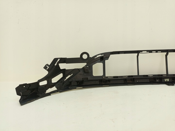 MERCEDES E-KLASA W213 LIFT AMG 20- GRILLE CENTRALE PARE-CHOCS AVANT A21388573