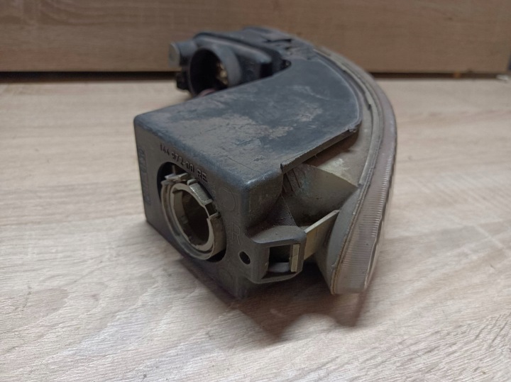 PHARE ANTIBROUILLARD PHARES ANTIBROUILLARD CLIGNOTANT AVANT DROITE FORD SCORPIO 14497200