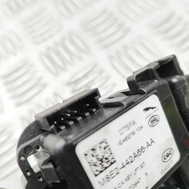 SERRURE COUVERCLES DE COFFRE COUVERCLES DE COFFRE LAND ROVER RANGE ROVER SPORT (L461) M8E2442A66AA