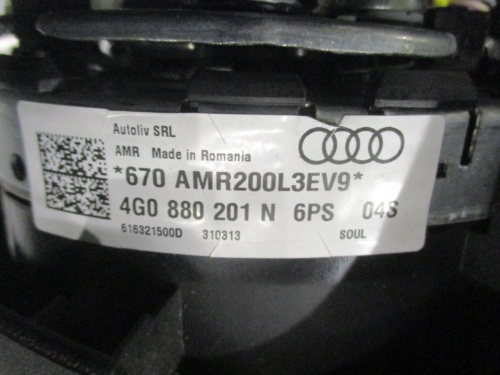 AUDI A6 C7 COUSSIN AIRBAG CONDUCTEUR DANS DIRECTION 4G0880201N