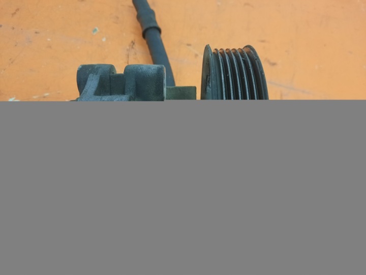 MAZDA 3 O3-06 POMPE AMPLIFICATEUR CAOUTCHOUC 3Z08858