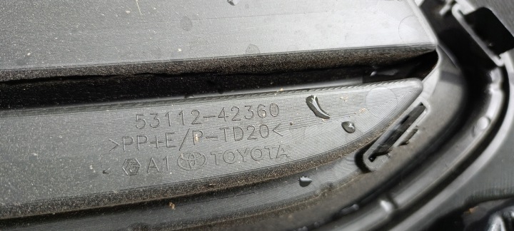 GRILLE CALANDRE GRILLE CENTRALE PARE-CHOCS AVANT TOYOTA BZ4X 53112-42360 ORIGINAL