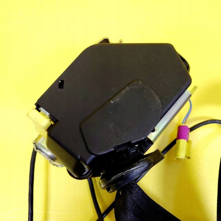 CEINTURE DE SÉCURITÉ MILIEU ARRIÈRE AUDI A4 S4 B5 8D 560380800 NR439