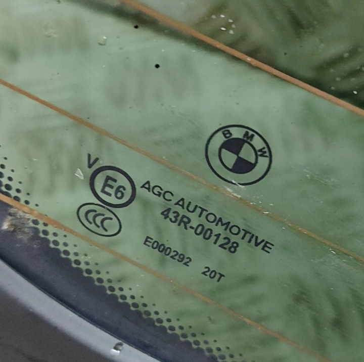 BMW 5 F10 F11 2015 VITRE ARRIÈRE