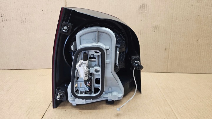 VW POLO IV 9N LIFT PHARE GAUCHE OU DROITE ARRIÈRE 6Q6945095P/6P ORIGINAL EUROPE