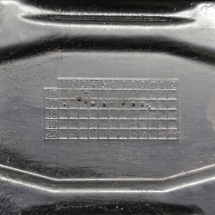 SEAT ATECA FR 2017-20 GRILLE CENTRALE AVANT 575853668B