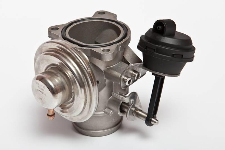 VANNE EGR AUDI SEAT SKODA VW 1.9 TDI 038131501D