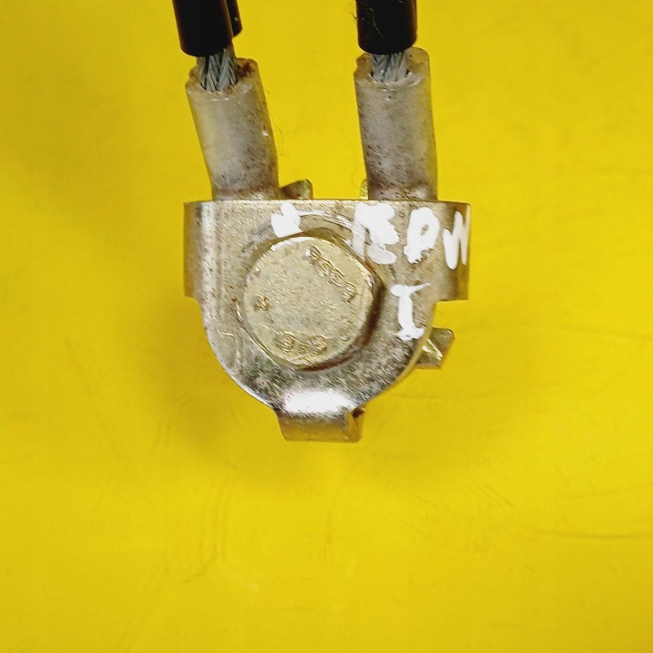 AGRAFE COURROIE SÉCURITÉ CENTRAL ARRIÈRE SEAT LEON 1J0857488 NR164