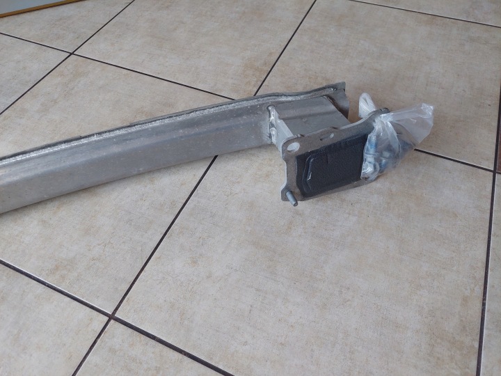 POUTRE PARE-CHOCS ARRIÈRE AUDI A4 B9 8W0