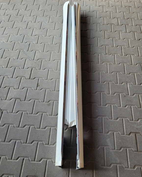 MOULURE SEUIL DROITE A2056907002 MERCEDES C W205 S205 149