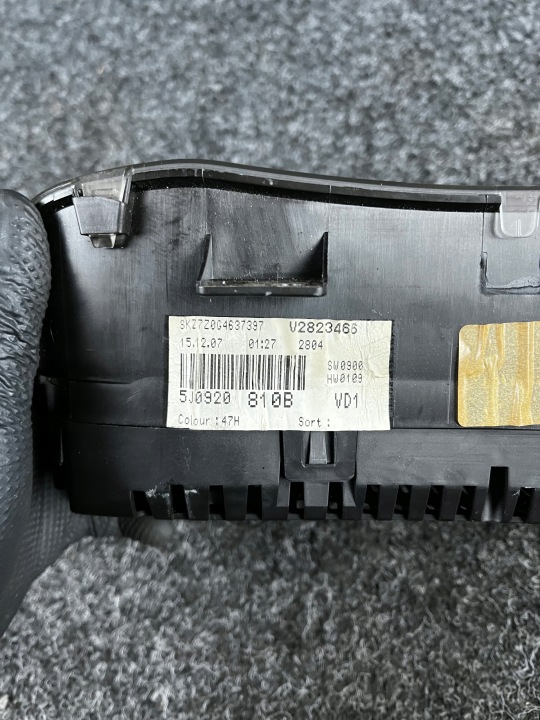 COMPTEUR TABLEAU DE BORD SKODA ROOMSTER 1.6 5J0920810B SKZ7Z0G4637397