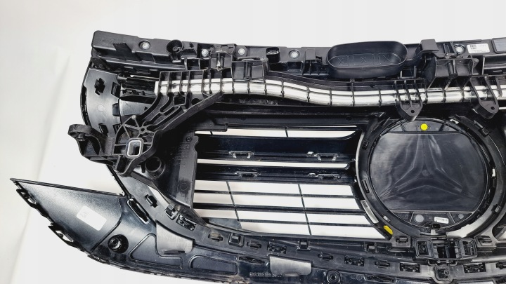 MERCEDES EQC DANS 293 CALANDRE GRILLE LED A2938883800