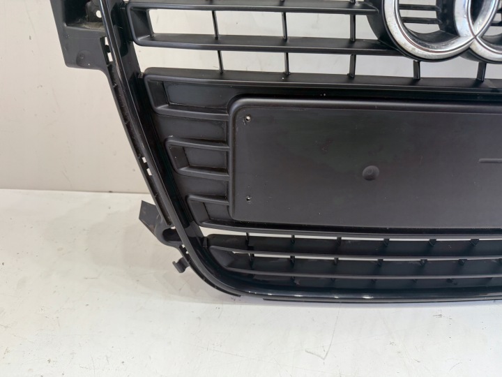 AUDI A1 8X 8X0 10-14R GRILLE CALANDRE 8X0853651 ORIGINAL