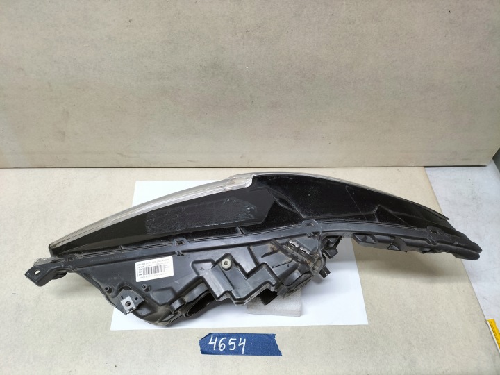 FORD MONDEO MK5 PROJECTEUR DROIT 89911087 (SZCZECIN-GORZOW- POZNAŃ 4654