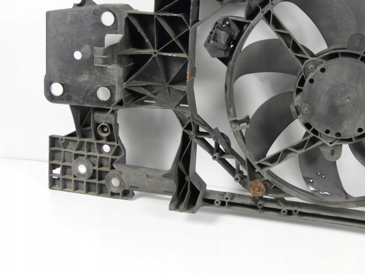 COURROIE AVANT RENFORCEMENT AVANT AVEC VENTILATEUR RENAULT SCENIC III 09-16R