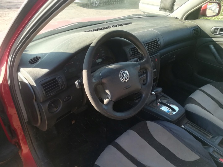 VOLKSWAGEN PASSAT TUYAU AQUATIQUE 1997 1.9L 8D0121055F