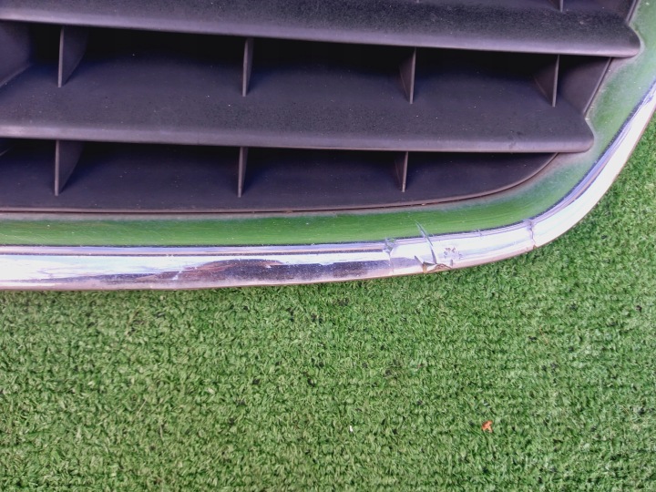 VW TOURAN I 03-06 GRILLE CALANDRE PARE-CHOCS AVANT INSIGNE EMBLÈME ORIGINAL