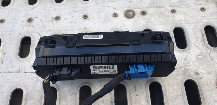 FORD FOCUS MK3 LIFT PANNEAU CLIMATISATION CONDUIT D'AIR F1ET-18C612-AF