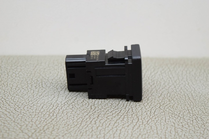 BOUTONS RADIO MITSUBISHI OUTLANDER III (GG_W, GF_W, ZJ) 8610A218 2.4L