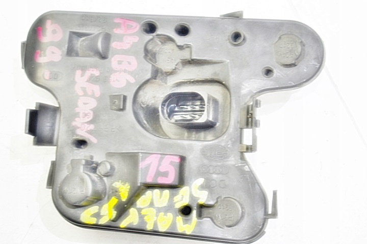 AUDI A4 B6 BERLINE DOUILLE D'AMPOULE ARRIÈRE GAUCHE AVEC PUCE