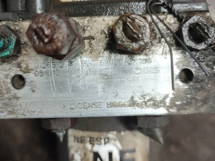 POMPE ABS HYUNDAI SONATA V NF 0265234182 58920-3K100