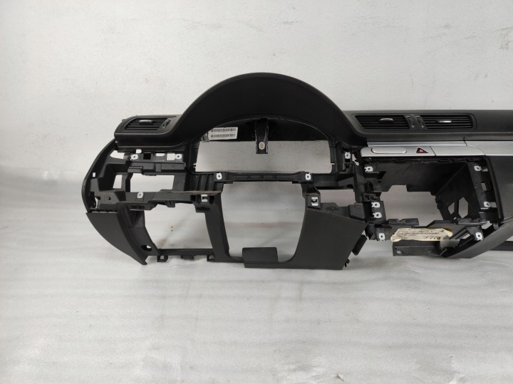 VW PASSAT B6 B7 CC PLANCHE CONSOLE COCKPIT ORIGINAL