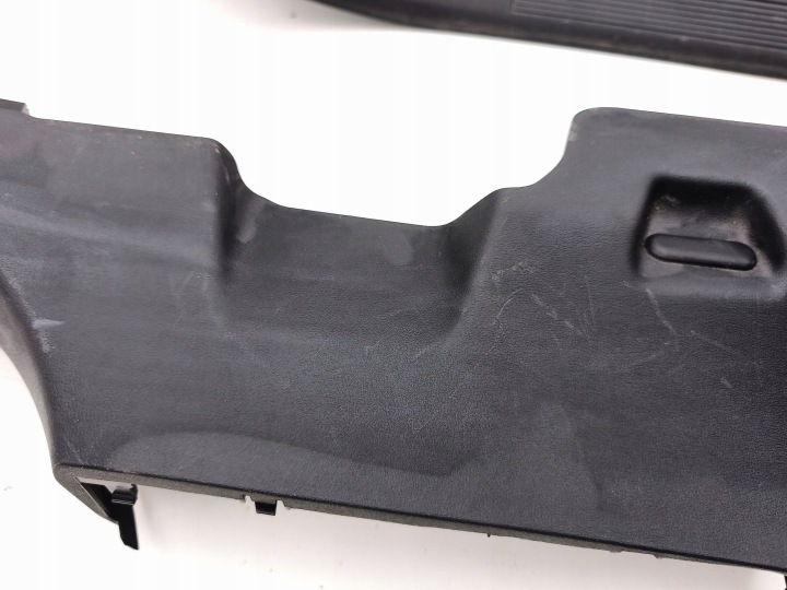 SKODA ENYAQ IV 2023 REVÊTEMENT SEUIL PORTES AVANT 11A853372A