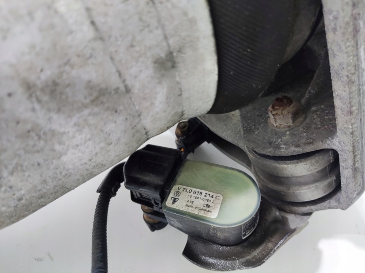 AMORTISSEUR DROIT AVANT AVANT AUDI Q7 I 4L 2005-2009 7L8616040B