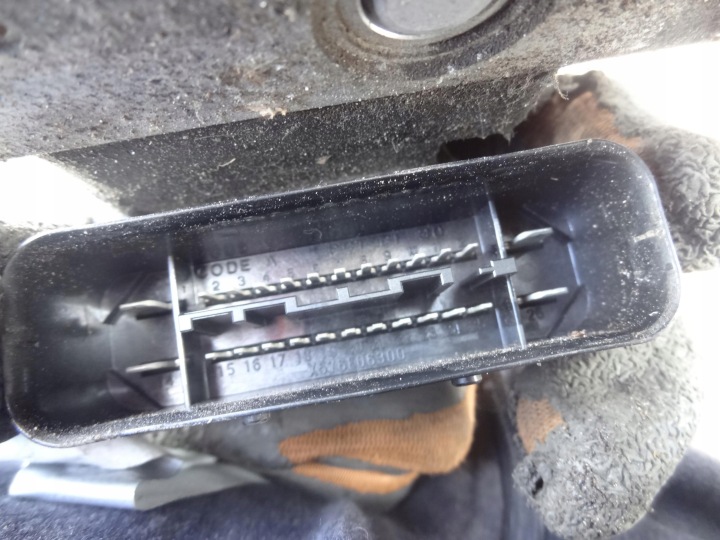 POMPE DE FREIN ABS GRAND VITARA II X2T37572M 06.2109-0576.3 06.2102-0504.4