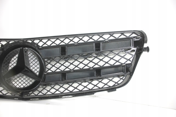 GRILLE MERCEDES-BENZ C COUPÉ (C204) A2048880160 34908881 2.1L 125KW 2011