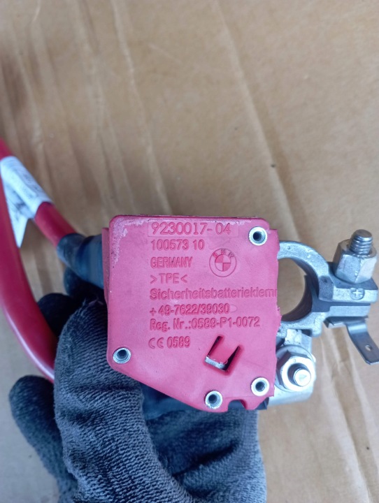 BMW M2 F87 SERRE-CÂBLE POSITIVE 9230017