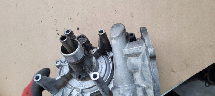 S6 C7 4G LIFT POMPE À EAU 4.0 TFSI 079121020N S7 4G