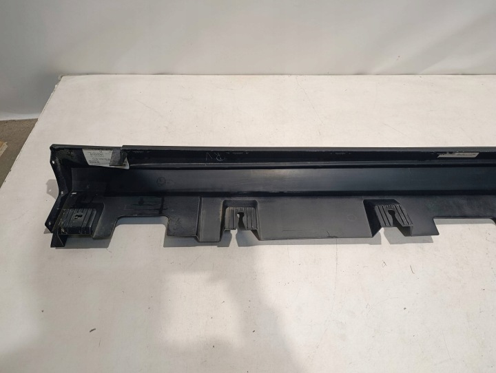MOULURE SEUIL DROITE MERCEDES GLE W167 AMG A1676982301