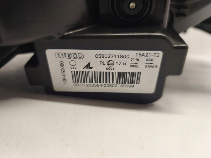 PHARE GAUCHE COMPLET LED IVECO DAYLY 05802711800