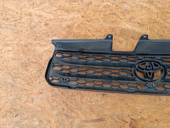GRILLE GRILLE CALANDRE PARE-CHOCS AVANT 53111-42070 TOYOTA RAV4 II 2001-