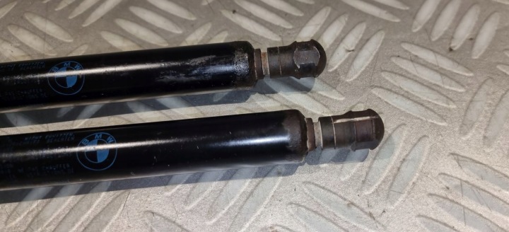 BMW E61 AMORTISSEUR SERVOMOTEUR TÉLESCOPE COUVERCLES DE COFFRE ÉLECTRIQUE DROIT ARRIÈRE 7061432