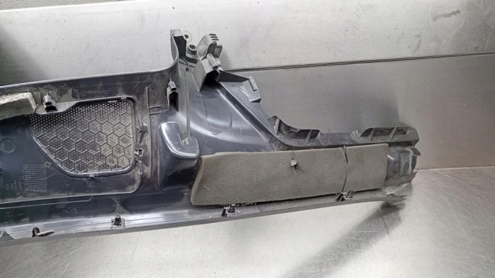 PROTECTION COUVERCLES DE COFFRE DROITE VOLVO V70 II