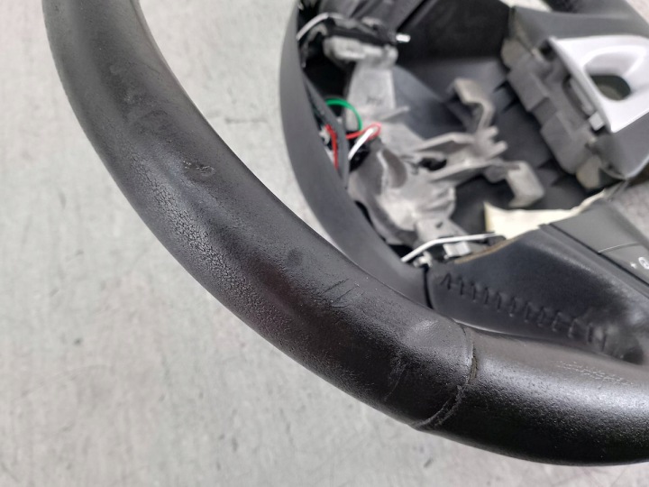 VOLANT RENAULT SCENIC III 609581499 609581410