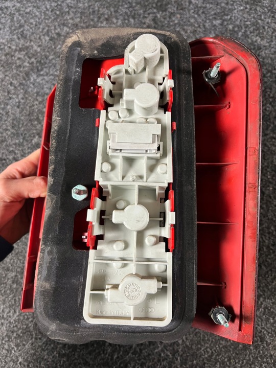 AUDI A2 PHARE GAUCHE ARRIÈRE ARRIÈRE OE EUROPE 8Z0945095B