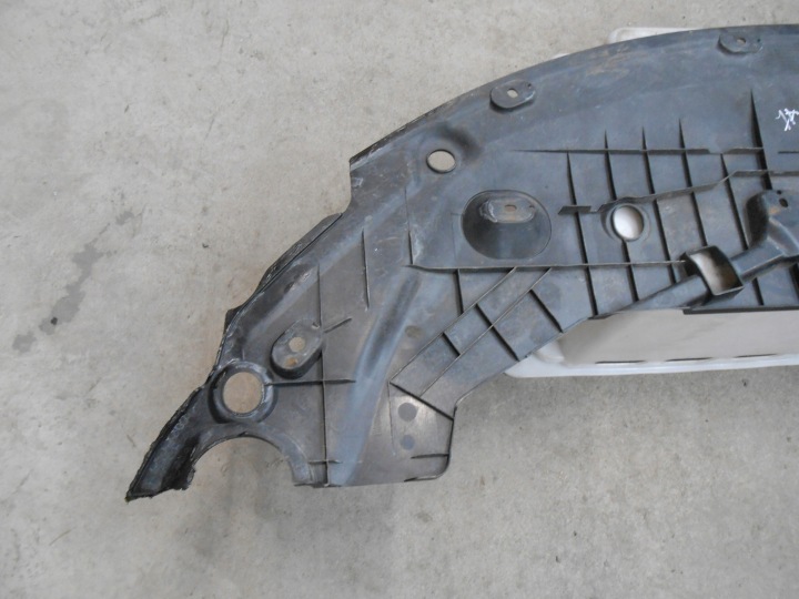 TOYOTA AVENSIS T27 PROTECTION PANNEAU AVANT SUPÉRIEURE MOULURE 5328905010